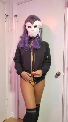 2 seconds later papa walked in the room[F]