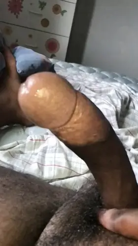 Do you like thick creamy throbbing cum from a big black Dick ☺️💦
