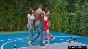White Girl Uses Her Perfect Body As Prize In Pickup Game