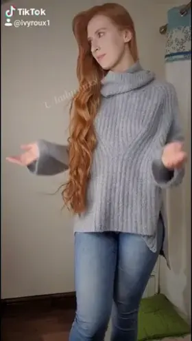 Jingle your balls to my festive fun ? ;) (oc)