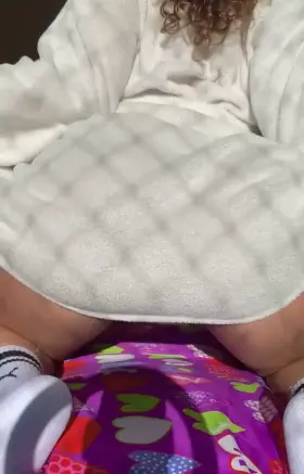 21[F4M] I'm literally sending nudes to whoever upvotes 👻:Cool_Kity