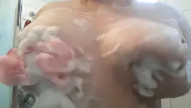 Fat titties for your pleasure :D