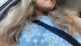 Babe Fingering Amazing Pussy