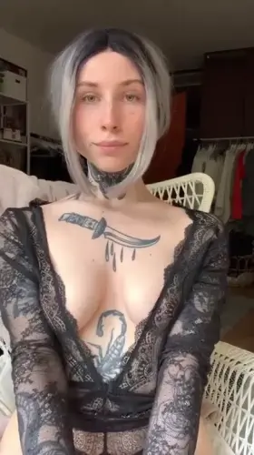 Do you like my curves ?