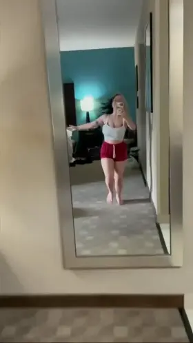 Watch her jiggle