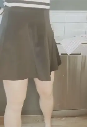 Mommy needs your help in the kitchen 😉💋