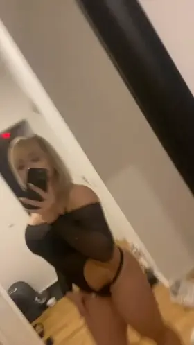 bring your face here so i can sit down on it and you drink my pussy juice