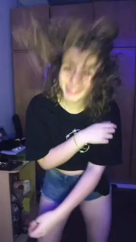 [video]Deleted because someone said I was ugly... reuploaded because I love myself 😊