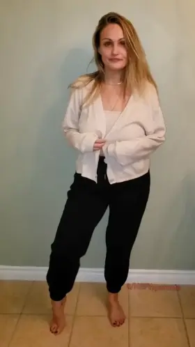 I wonder how many people will see my tits tonight? 😈🥰