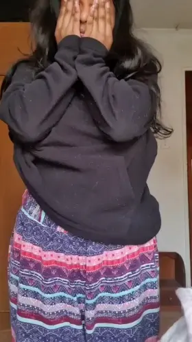 Spontaneous titty drop first thing in the morning bc why not 😚