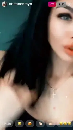 Insta Leak - Would you slide right in and fuck her hard on the ground?
