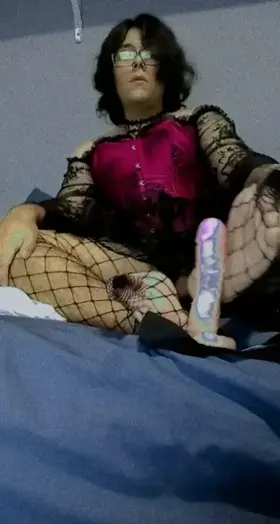 Still don't know what to do with my face sorry :c