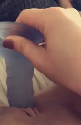 Someone needs to stretch my pussy out, it’s always too tight🙈