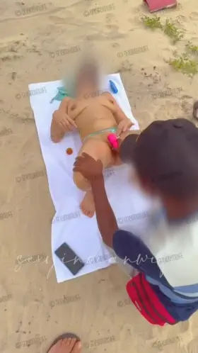 Flashing Masseuse Outdoor by sexyindianwife[f]