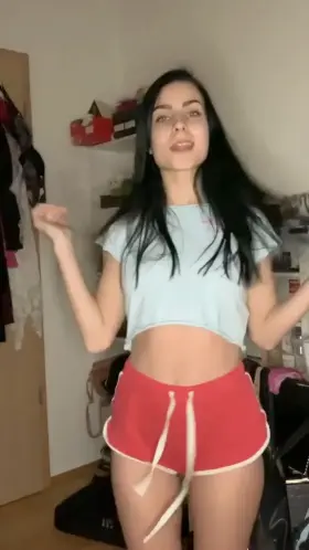 (18)I want to fuck one lucky Redditor. Who wants to be the one? 😇