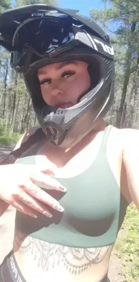 They're so firm they barely jiggle. Does daddy approve?