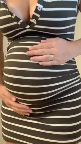 20 week pregnant mom bod update 🥰 getting so big