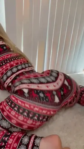 I think this outfit would be super cute if I was pregnant