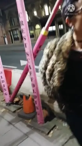 Flashing my big 32E tits in the city centre 😍😍