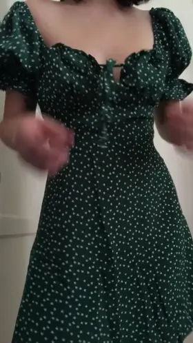 Hey it's me the slut from zoom class that you know never wears any panties 😇[18]