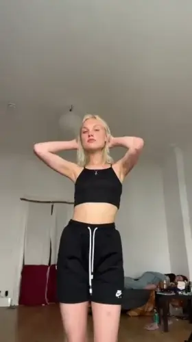 I'm a very naughty girl and I'll suck all your hot cream out of you💦😈