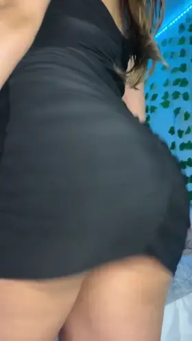 Our first date and the first time I’m revealing you what’s underneath my dress [oc]