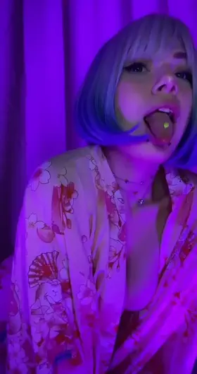 Damn, I'm so fucking horny today!