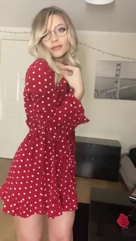 Do you guys think Red is my colour? 🌹