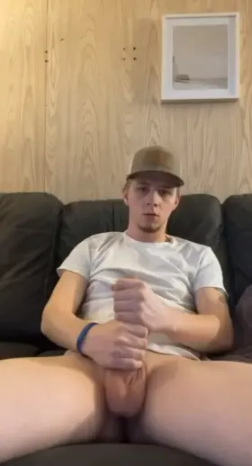 Even if 1 person sees my big balls I’ll be so happy =)