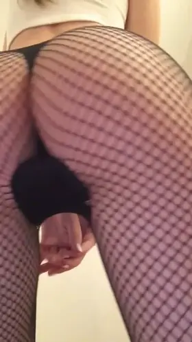 How my ass look in fishnet?❤️