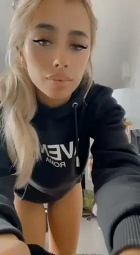 Can I call you daddy while you fuck this 02 ass?