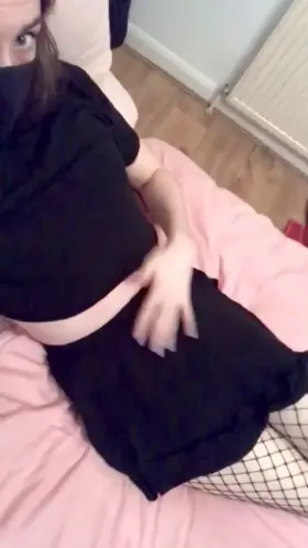 [19] showing what’s under my skirt 😳