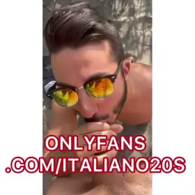 🏝NEW VIDEO IN BIO🏝 ••• 🔥 I go to the beach and I meet this c0ckwh0re 🐷 We got to talk but shortly after my 🍆 was all in his throat and ass 👅 💦 🍑