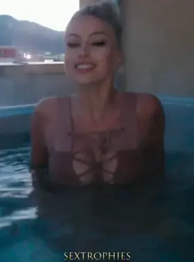 Barbie A Hot Tub
