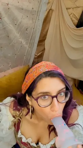 POV I'm thy little peasant wench sucking m'lords cock at the brothel <3 [F]