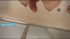 peel back my hood in the shower 🧼💦