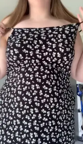 Hopefully my chubby body can brighten up your Monday!