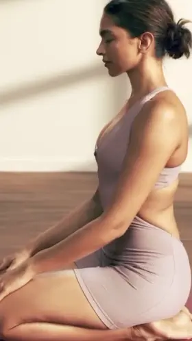 Deepika Padukone's tight hot body is built for sex uggghhh!! 🤤🔥💦