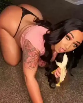 Want A Banana 🍌🍌🍌🖤🖤🖤🔥🔥🔥🔥🎂🎂😍😍