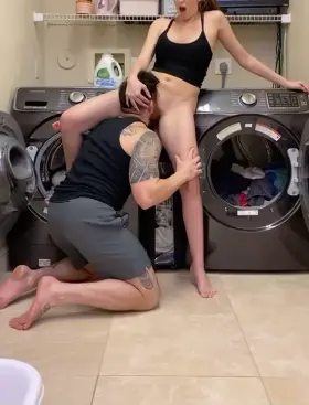 He knows how to eat my mommy pussy 🤤