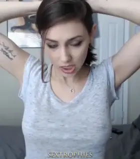 Can someone tell me her name :)