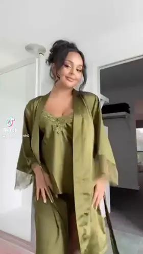 wait for it spin reveal!