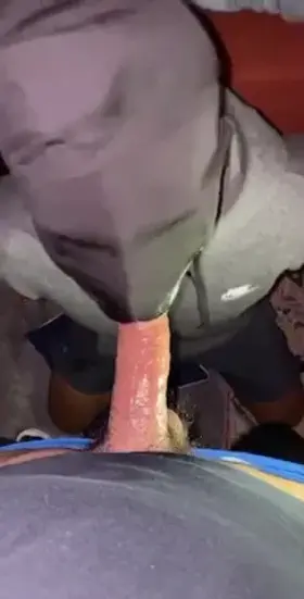 24 [M4M] #Southie - Looking to speak to hung (7