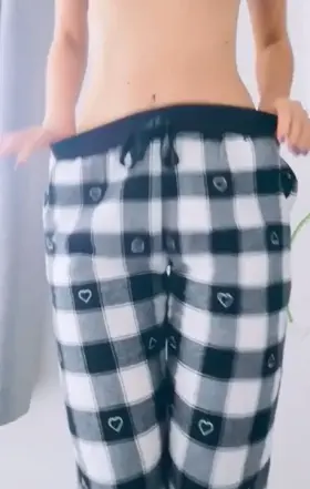 Wanna play carnival? I’ll sit on your face and You guess how much I weigh