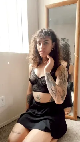 be honest, would you date me? 🥺