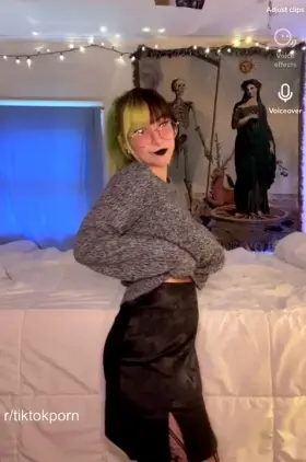 Wooah 😮( Her Free Album In Comments )