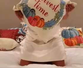 Wanna latch on these Punjabi MILFy tits and milk them dry ...