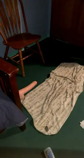 About to experiment and try bottoming with a real cock tonight, nervous but excited 😵‍💫