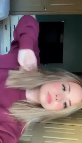 (F) Up vote to get a nude😘 snap:emmaxolv