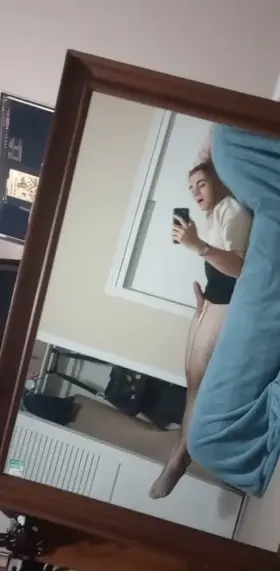 Nearly cumming from just a vibrating plug 😳😳